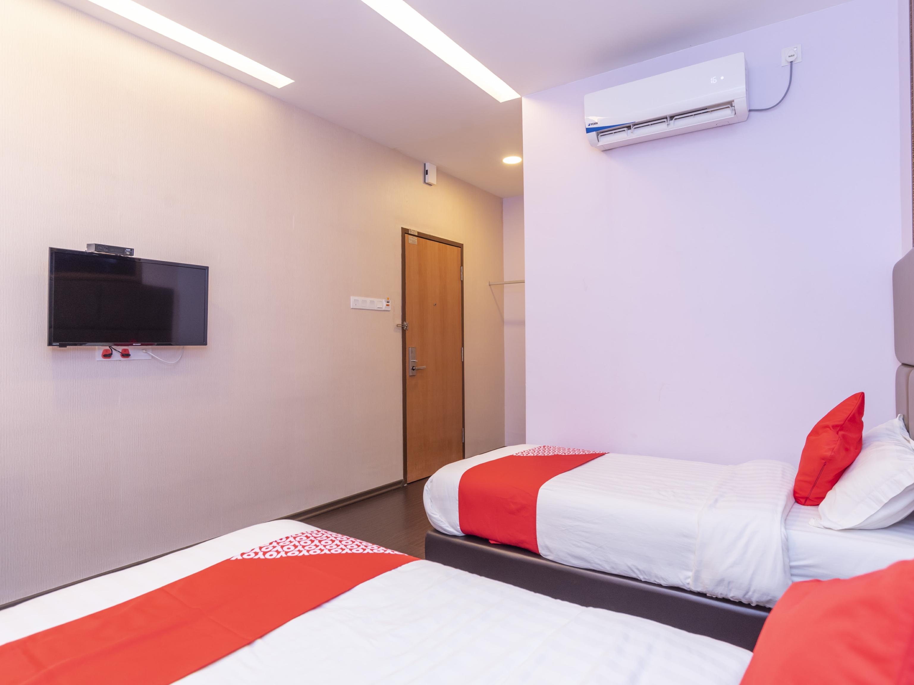 Zenz Hotel Kulai Kültér fotó