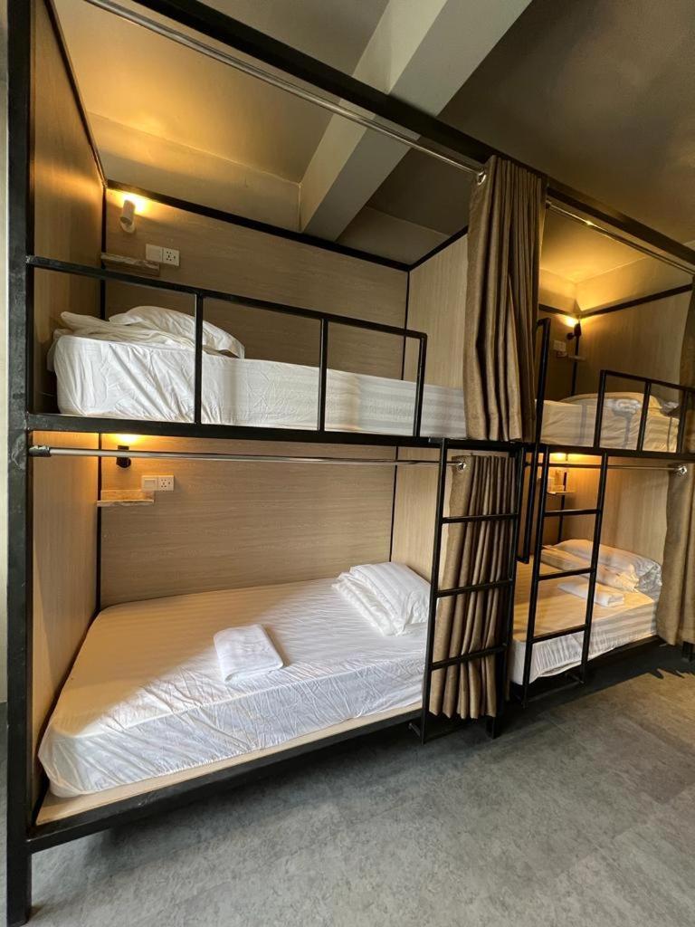 Zenz Hotel Kulai Kültér fotó