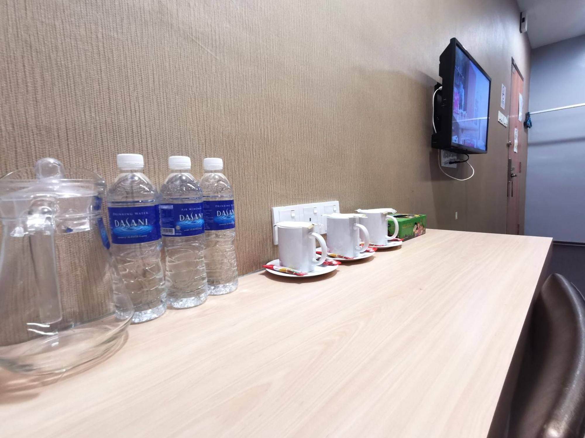 Zenz Hotel Kulai Kültér fotó