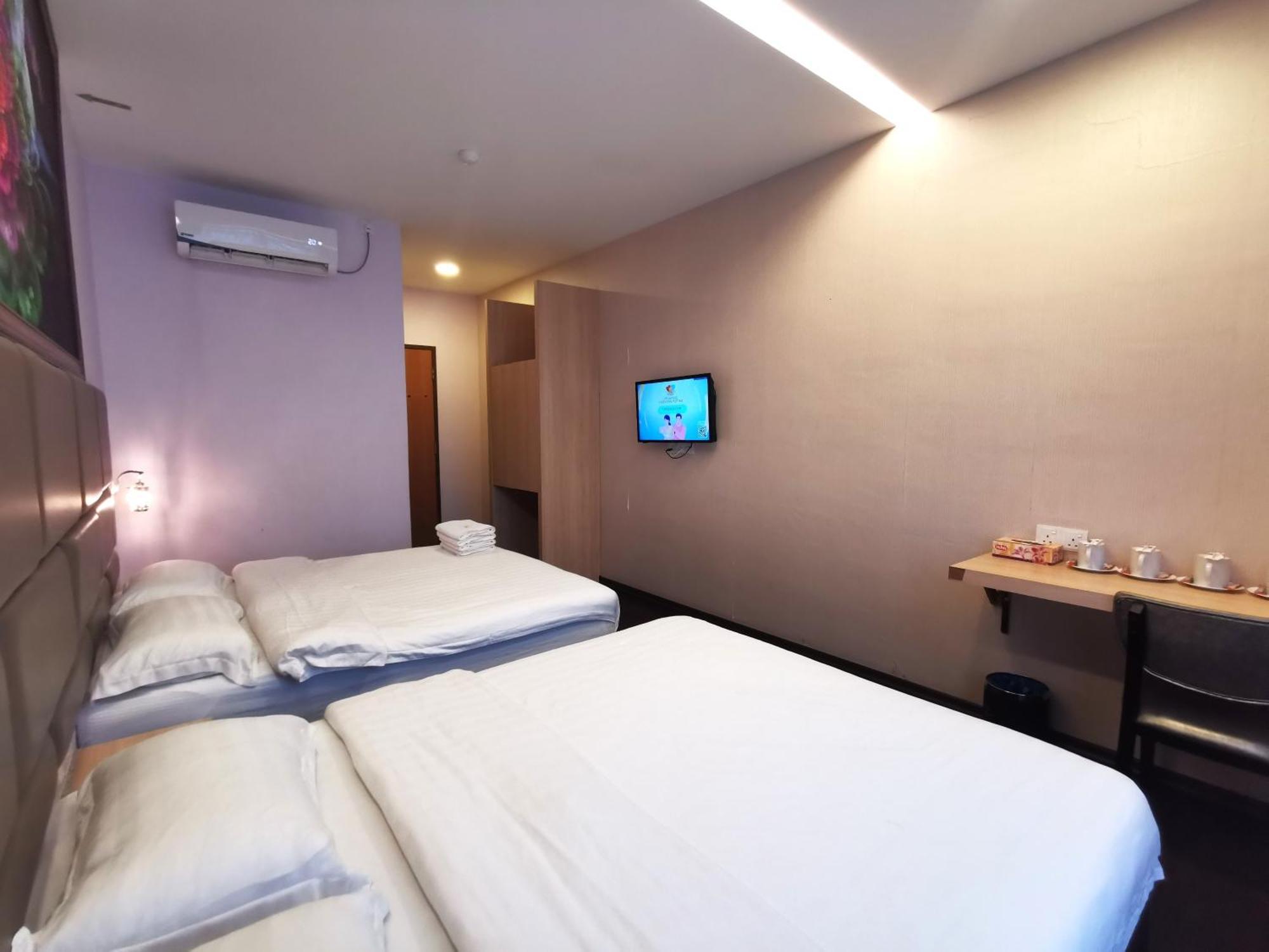 Zenz Hotel Kulai Kültér fotó