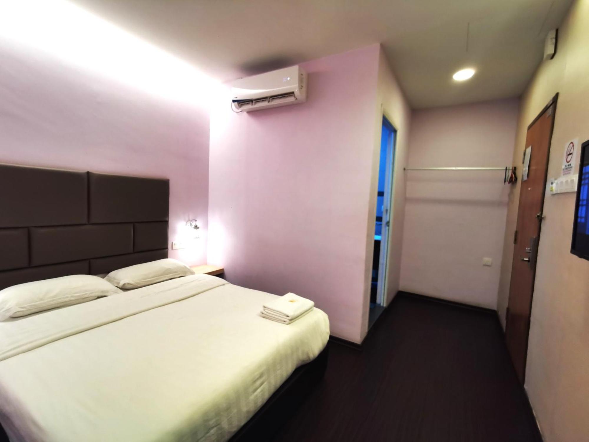 Zenz Hotel Kulai Kültér fotó